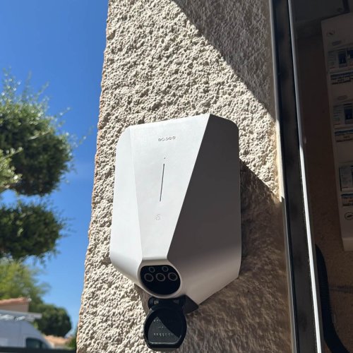 borne-recharge-7.4kw-mgs-energies-saint-laurent-de-la-salanque-66
