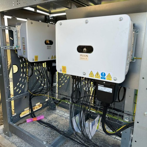 onduleurs-panneaux-photovoltaIques-tertiaire-mgs-energies-perpignan